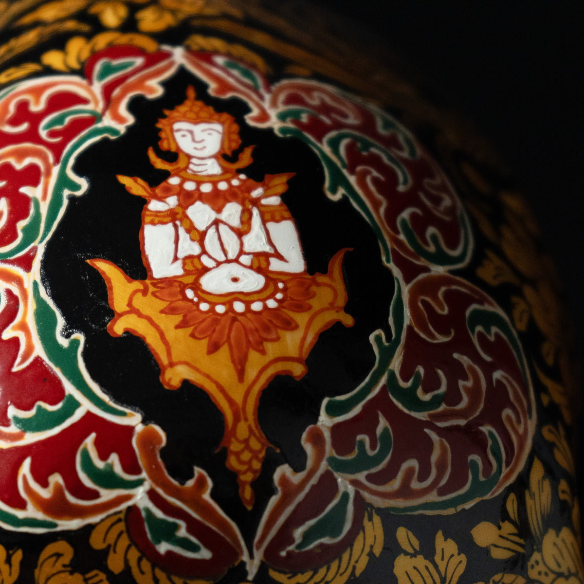 Lai Rot Nam and Lai Plaeo, Trevor Foster, Bencharong on porcelain skull (6)
